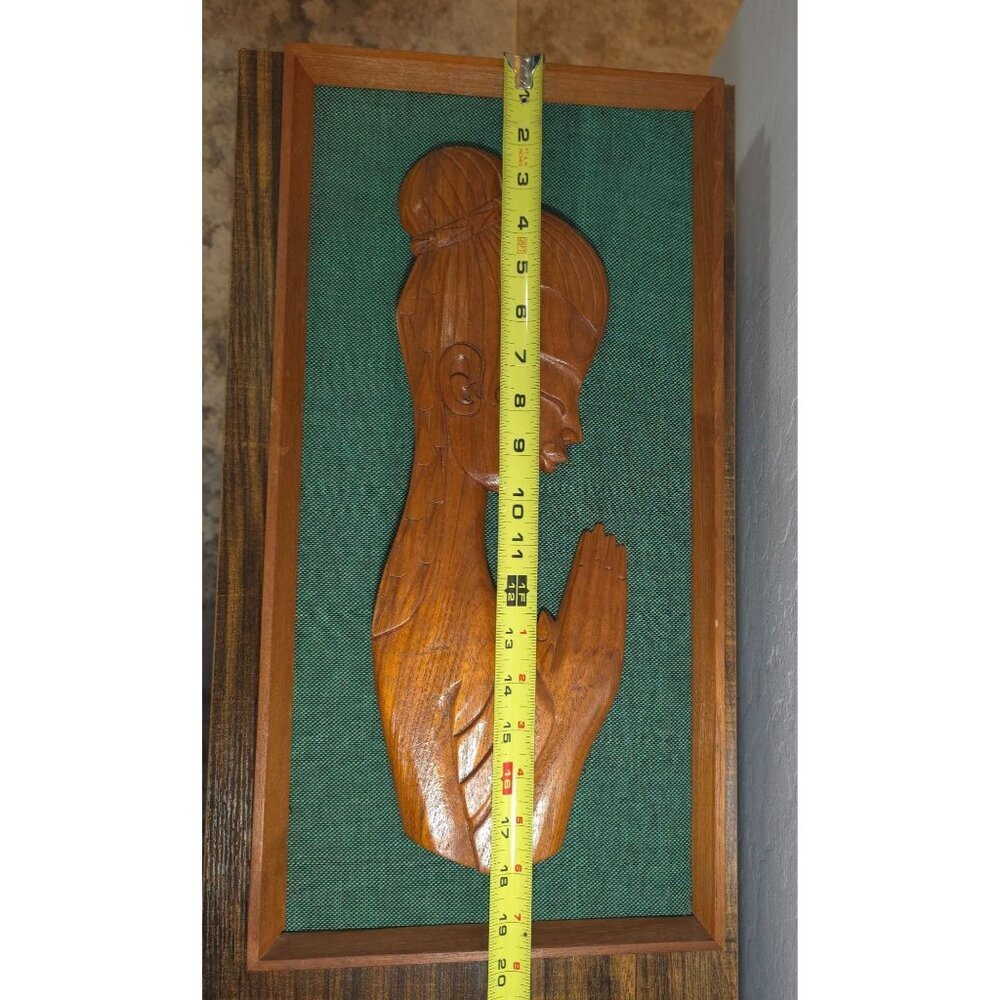MCM Framed Carved Teak Wood Silhouette Woman Praying on Green Wall Hanging Art - Picture 7 of 10